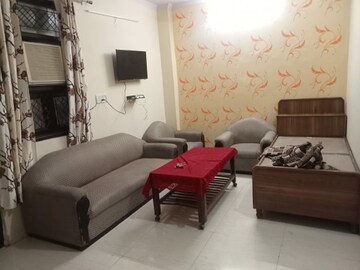 रेसिडेंशियल बिल्डर फ्लोर वर्ग फुट फॉर रेंट इन उत्तम नगर दिल्ली  7553399