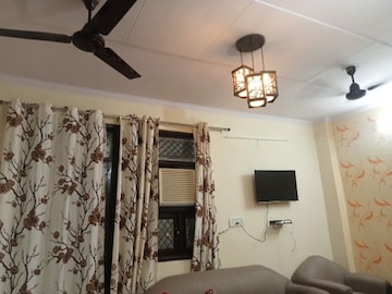 रेसिडेंशियल बिल्डर फ्लोर वर्ग फुट फॉर रेंट इन उत्तम नगर दिल्ली  7553399