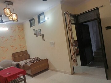 रेसिडेंशियल बिल्डर फ्लोर वर्ग फुट फॉर रेंट इन उत्तम नगर दिल्ली  7553399