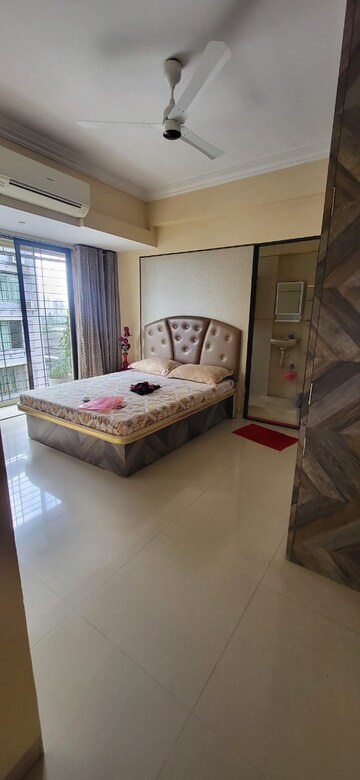 Bedroom in 2 BHK Apartment at Shreekanth Niwas, Mulund East – for Sale