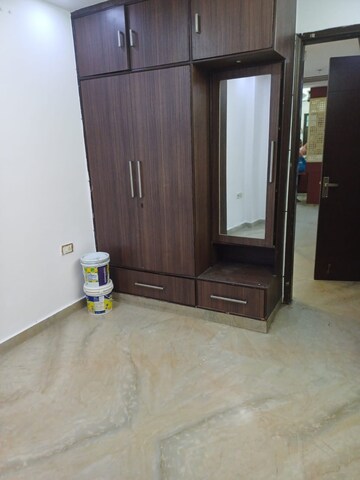 Room in 2.5 BHK Builder Floor at Paschim Vihar – for Sale