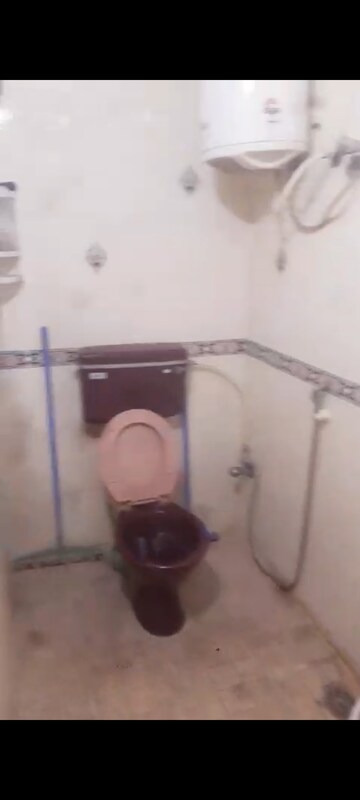 Furnished Amenities in 3 BHK Apartment at Indiranagar – for Sale