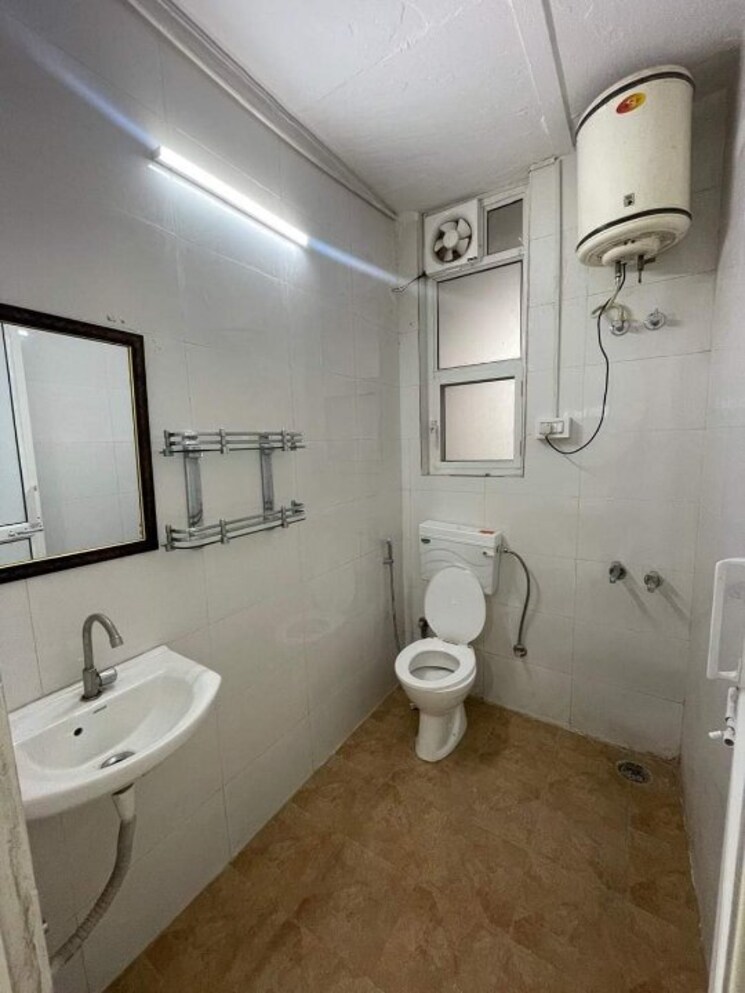 Bathroom, karishma-society 1 Bedroom 620 Sq.Ft. Apartment In Kothrud Pune 7554128