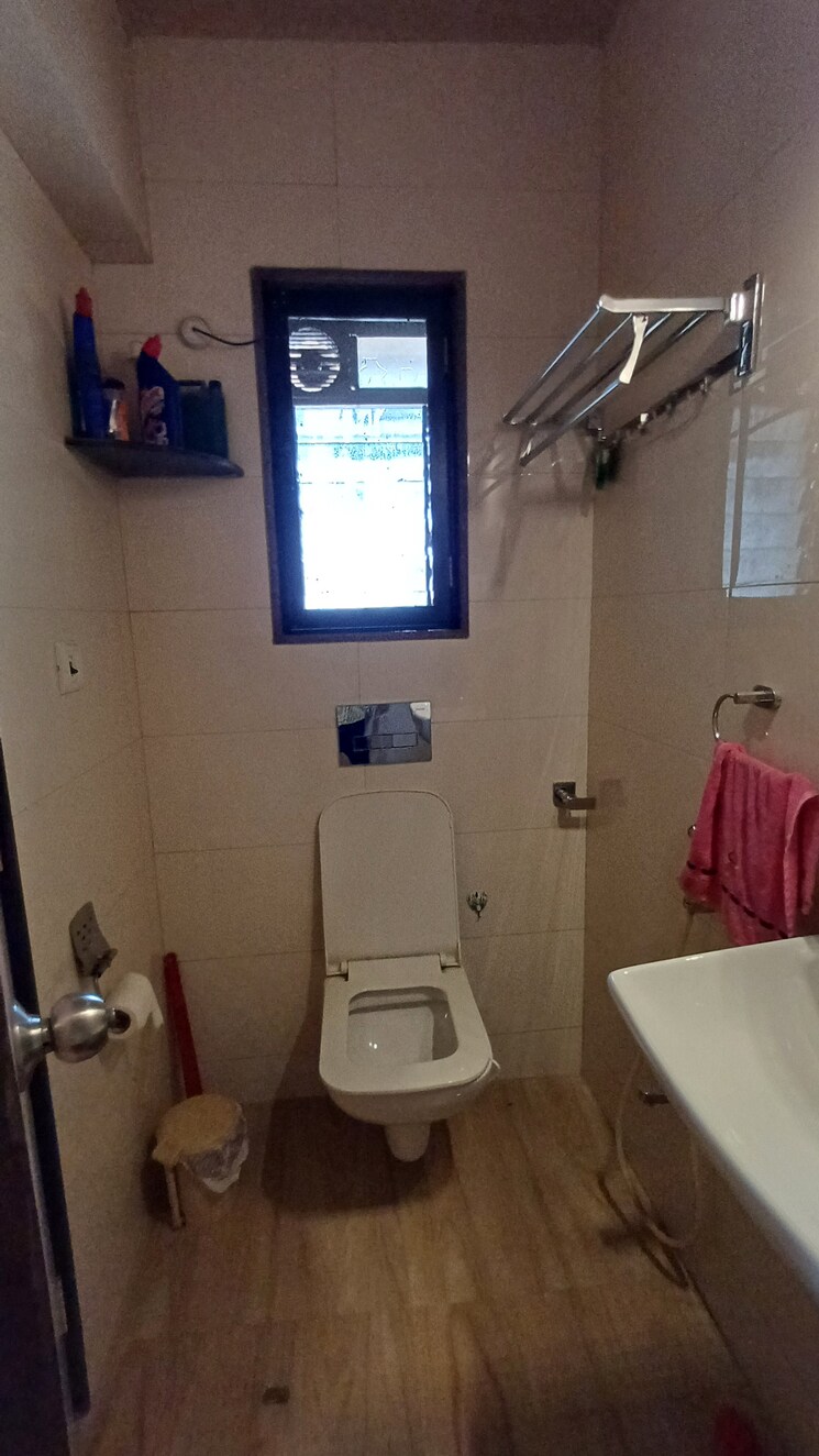 Attached Bathroom, jeevantara-chs 2 Bedroom 950 Sq.Ft. Apartment In Naupada Thane 7554251