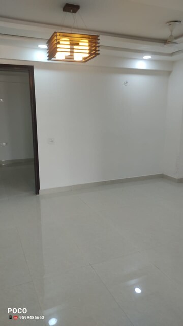 Room in 3 BHK Builder Floor at Mehrauli – for Sale