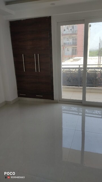 Room in 3 BHK Builder Floor at Mehrauli – for Sale