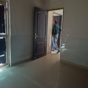 Room in 3 BHK Apartment at Futec Gateway, Sector 75 – for Sale