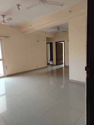 Room in 3 BHK Apartment at Futec Gateway, Sector 75 – for Sale