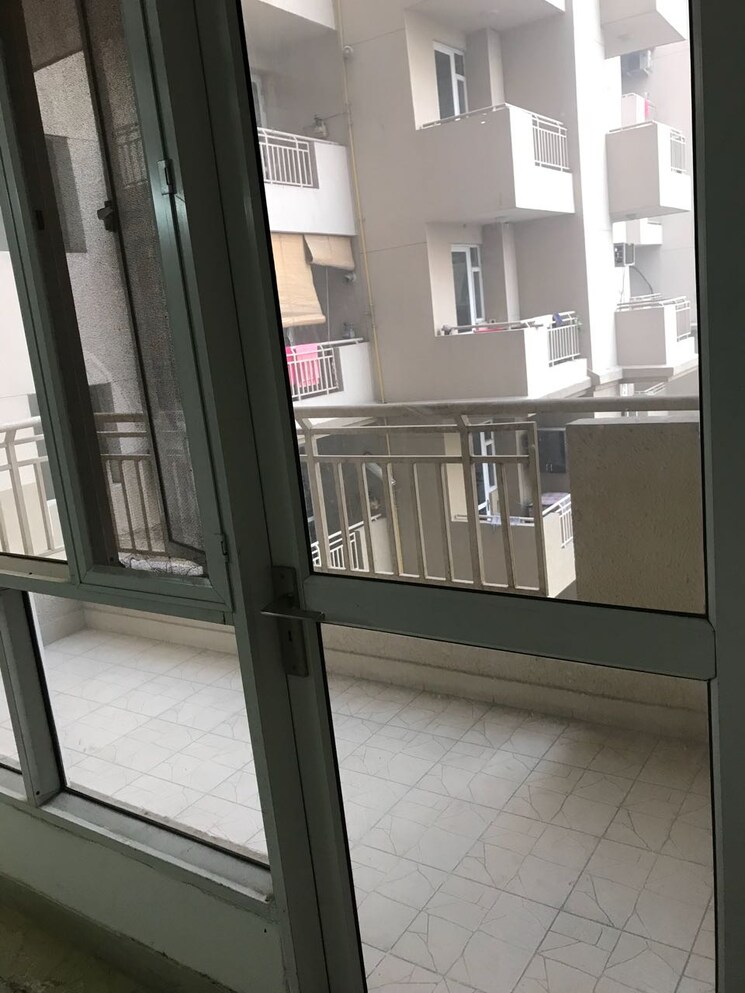 Balcony, amrapali-silicon-city 3 Bedroom 1545 Sq.Ft. Apartment In Sector 76 Noida 7554781