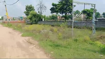   Plot at Sultanpur Road – for Sale