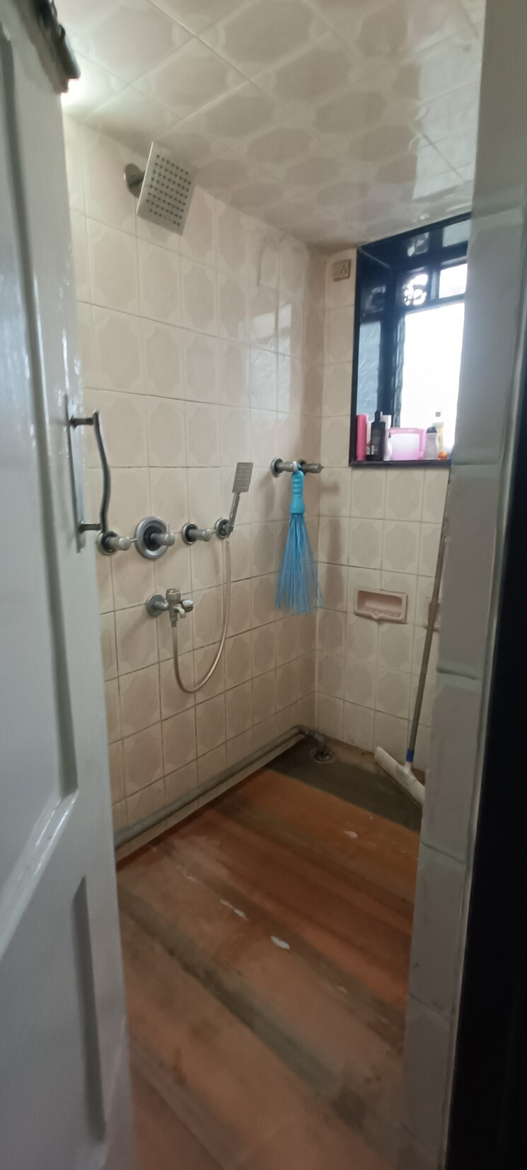 Bathroom, diamond-park 1 Bedroom 500 Sq.Ft. Apartment In Santacruz East Mumbai 7555049