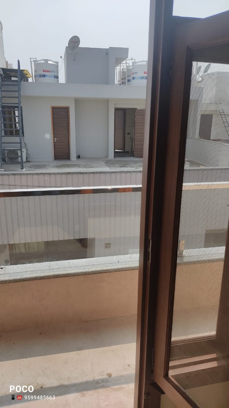 Balcony, chattarpur 3 Bedroom 1100 Sq.Ft. Builder Floor In Chattarpur Delhi 7555247