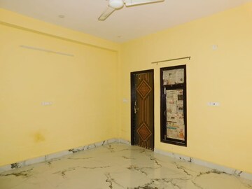 Room in 3 BHK Builder Floor at Chattarpur – for Rent