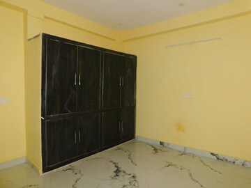 Room in 3 BHK Builder Floor at Chattarpur – for Rent