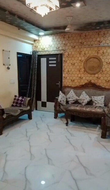 Living Room in 2.5 BHK Apartment at Geotech Pristine Avenue, Sector 16c Greater Noida – for Sale