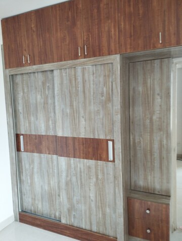 Furnished Amenities in 2 BHK Apartment at Signature Global Synera, Sector 81 – for Sale