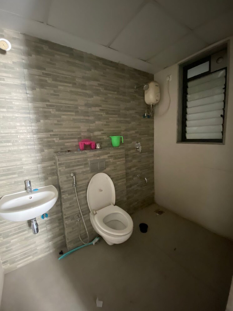 Bathroom, lodha-palava-city 2 Bedroom 990 Sq.Ft. Apartment In Dombivli East Thane 7555712