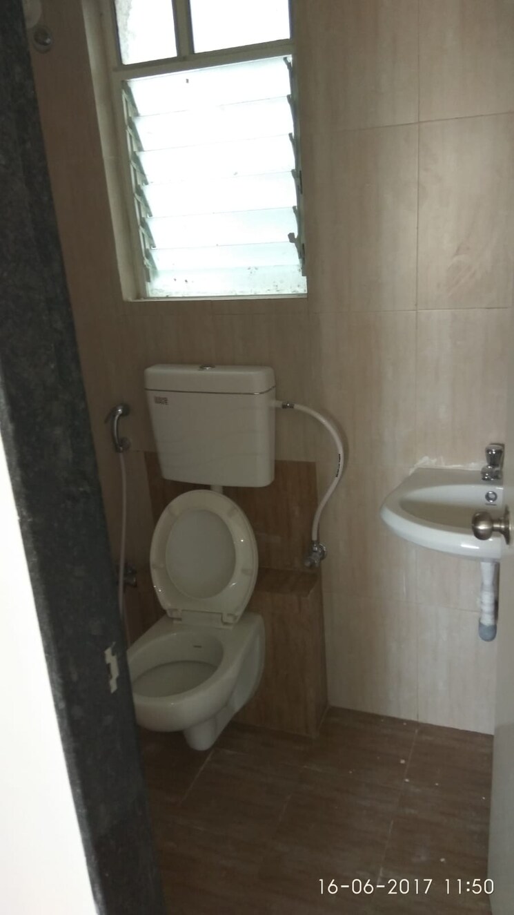 Bathroom, yugal-kaushalya 2 Bedroom 943 Sq.Ft. Apartment In Hadapsar Pune 7556245