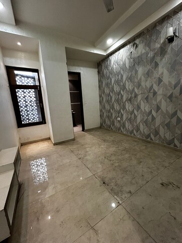 Room in 3 BHK Builder Floor at Niti Khand – for Sale