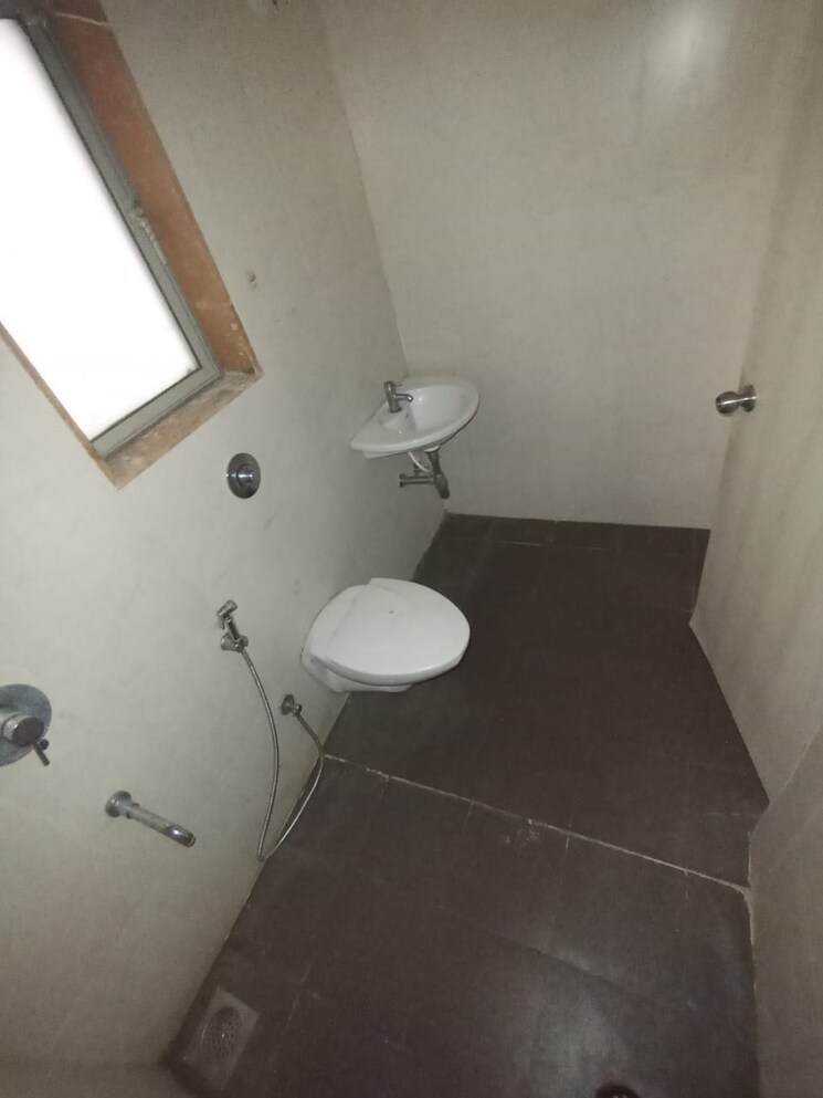 Bathroom, lodha-palava-casa-bella 2 Bedroom 918 Sq.Ft. Apartment In Dombivli East Thane 7556369