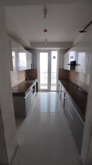 3 BHK Apartment For Sale in Omaxe Royal Residency, Sector 79
