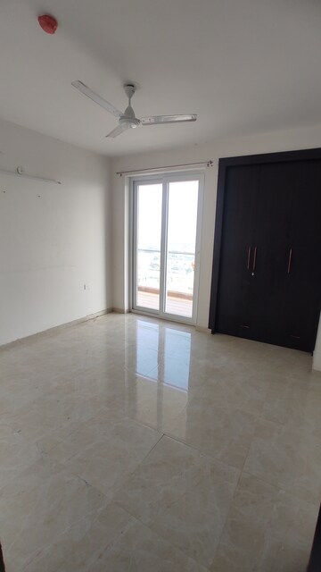 Furnished Amenities in 3 BHK Apartment at Omaxe Royal Residency, Sector 79 – for Sale