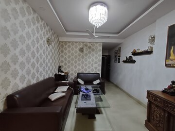 Master Bedroom in 4 BHK Apartment at Supertech Ecociti, Sector 137 – for Sale