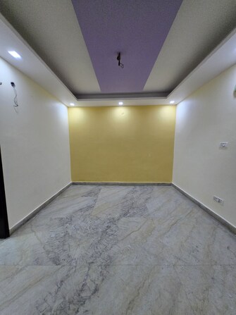 2 BHK Builder Floor For Rent in Raghu Nagar Delhi  7557158