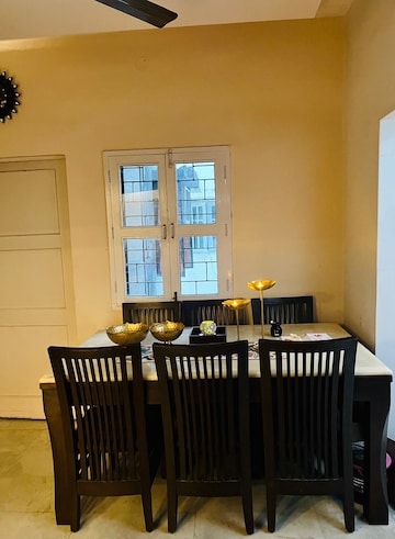 Master Bedroom in 2 BHK Independent House at Shalimar Bagh – for Sale
