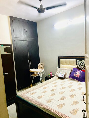 Bedroom in 2 BHK Independent House at Shalimar Bagh – for Sale