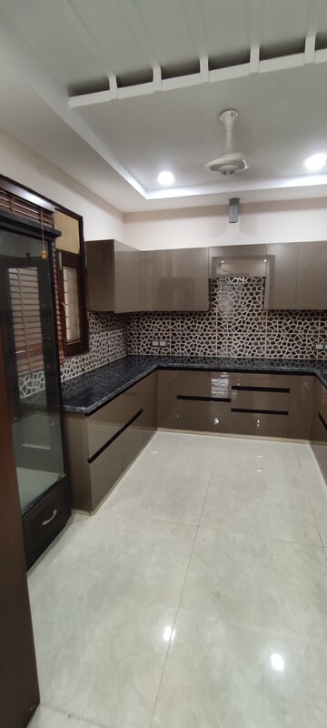 Living Room in 3 BHK Builder Floor at Sector 85 – for Sale