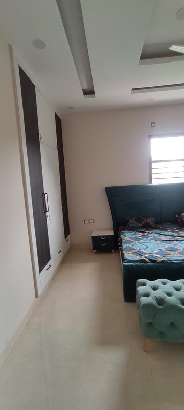 Furnished Amenities in 3 BHK Builder Floor at Sector 85 – for Sale
