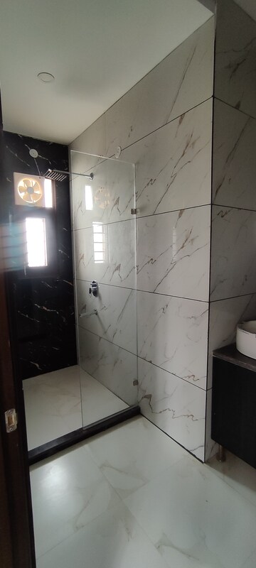 Kitchen in 3 BHK Builder Floor at Sector 85 – for Sale