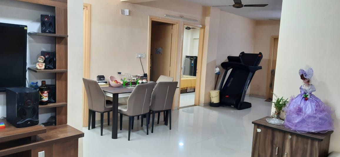 Rental 3 Bedroom 1700 Sq.Ft. Apartment in Vesu Surat 7557773