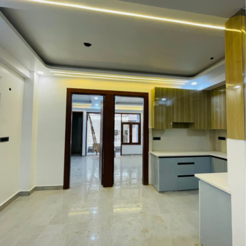 Room in 3 BHK Builder Floor at Sector 104 – for Sale