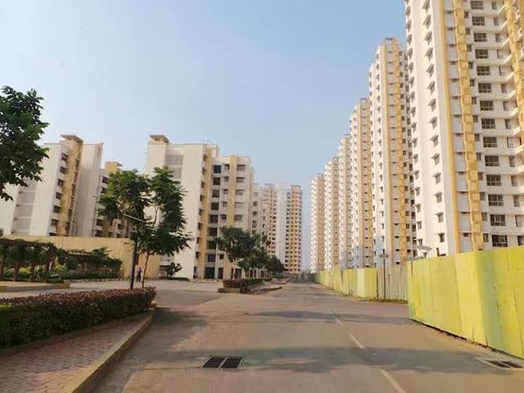 Exterior View, puri-emerald-bay 3 Bedroom 2450 Sq.Ft. Apartment In Sector 104 Gurgaon 7558399