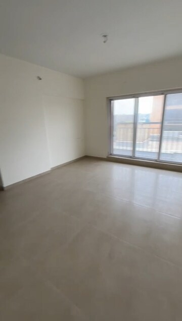 Room in 4 BHK Apartment at Paranjape 127 Upper East, Santacruz East – for Sale