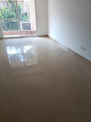 Room in 4 BHK Builder Floor at Saket – for Sale