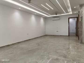 Room in 3 BHK Builder Floor at Vasant Kunj – for Sale