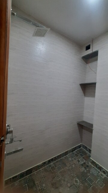 Furnished Amenities in 3 BHK Builder Floor at Hari Nagar – for Sale