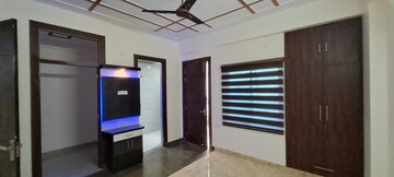 Room in 4 BHK Apartment at Manjur Garhi – for Sale
