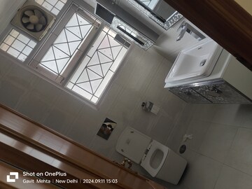 Furnished Amenities in 4 BHK Builder Floor at Saket – for Sale