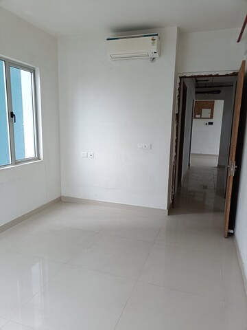 Room in 4 BHK Apartment at Sugam Morya, Tollygunge – for Sale