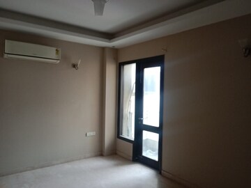 Room in 4 BHK Builder Floor at Saket – for Sale