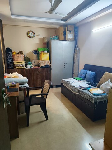 Master Bedroom in 3.5 BHK Builder Floor at Gautam Nagar – for Sale