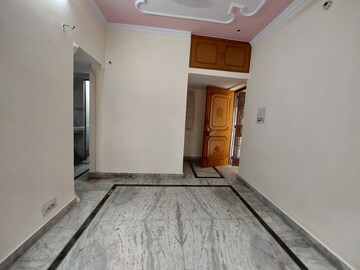 Room in 2 BHK Apartment at Paschim Vihar – for Rent