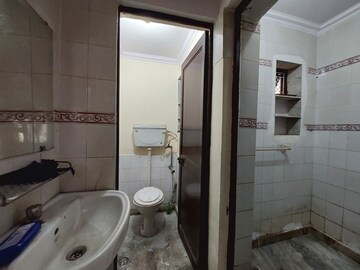 Bathroom in 2 BHK Apartment at Paschim Vihar – for Rent