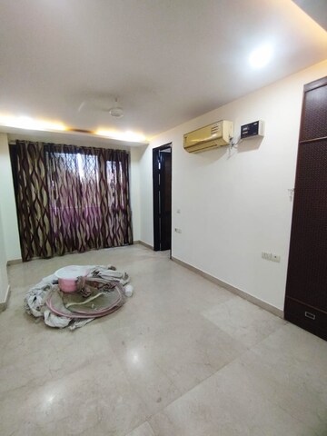 Bedroom in 3 BHK Builder Floor at Green Park – for Sale