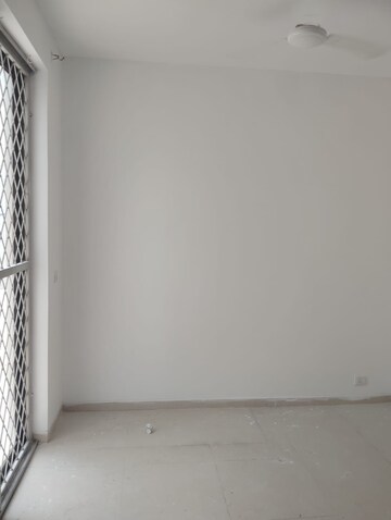 Room in 2 BHK Apartment at Signature Global Synera, Sector 81 – for Sale