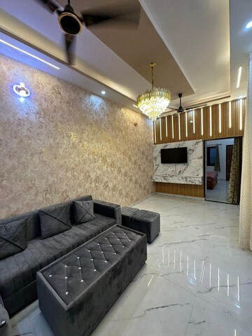 Bedroom in 3.5 BHK Independent House at Bahmanwala – for Sale